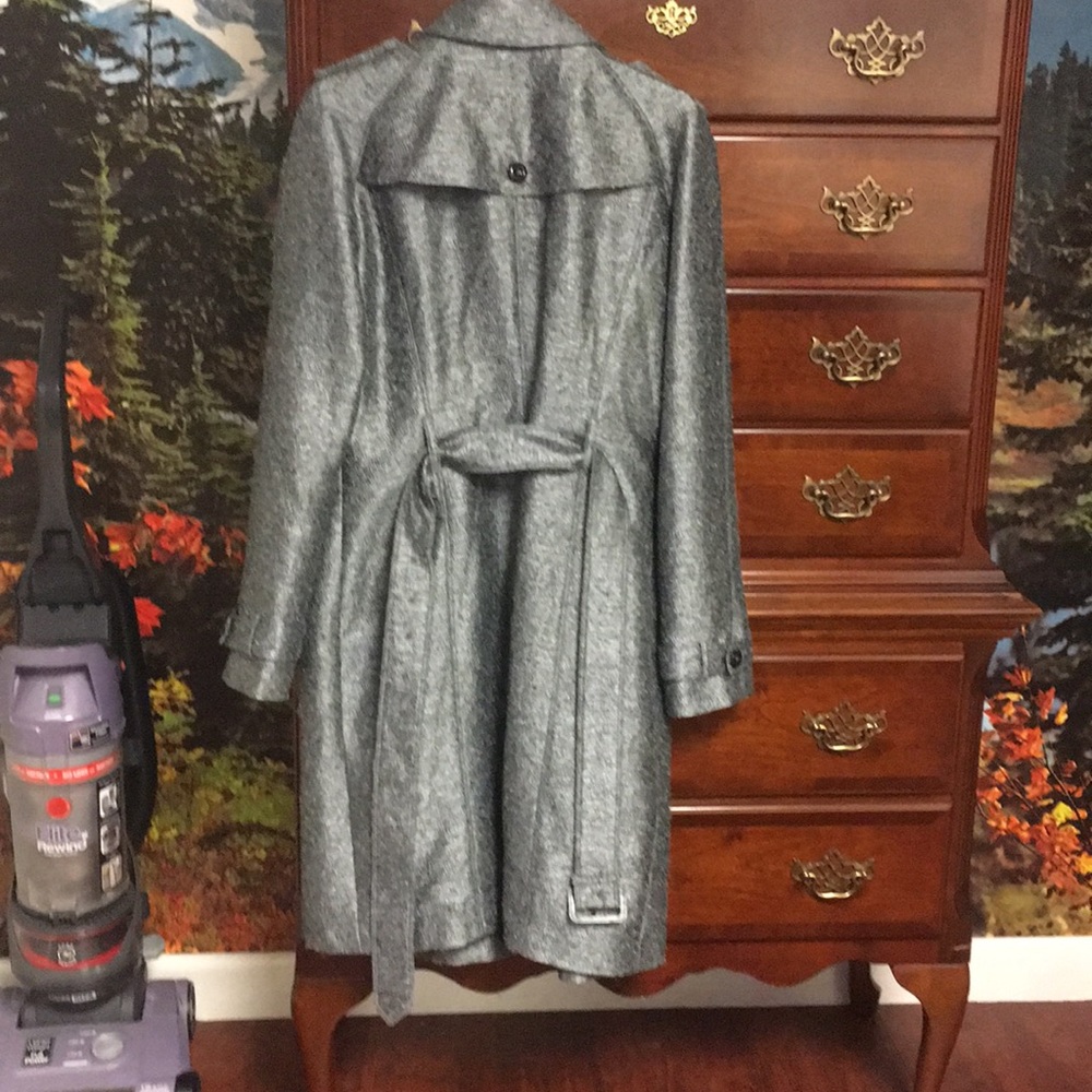 Burberry dark grey trench coat - Picture 3 of 4